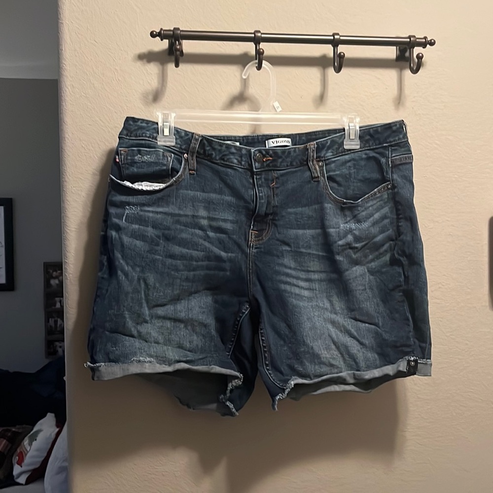 Lush size jean short size 20